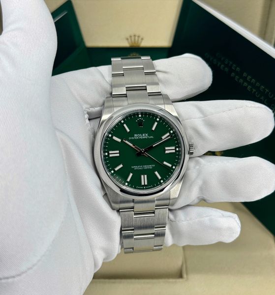Rolex Oyster Perpetual 124300